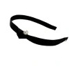 The small chanel-style pearl hair band is gentle, simple, and features a narrow satin finish. It is a versatile hair accessory for washing your face, applying makeup, and going out in summer Item Picture